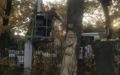 ART IN THE PARK OF THE LILI TEMPLE